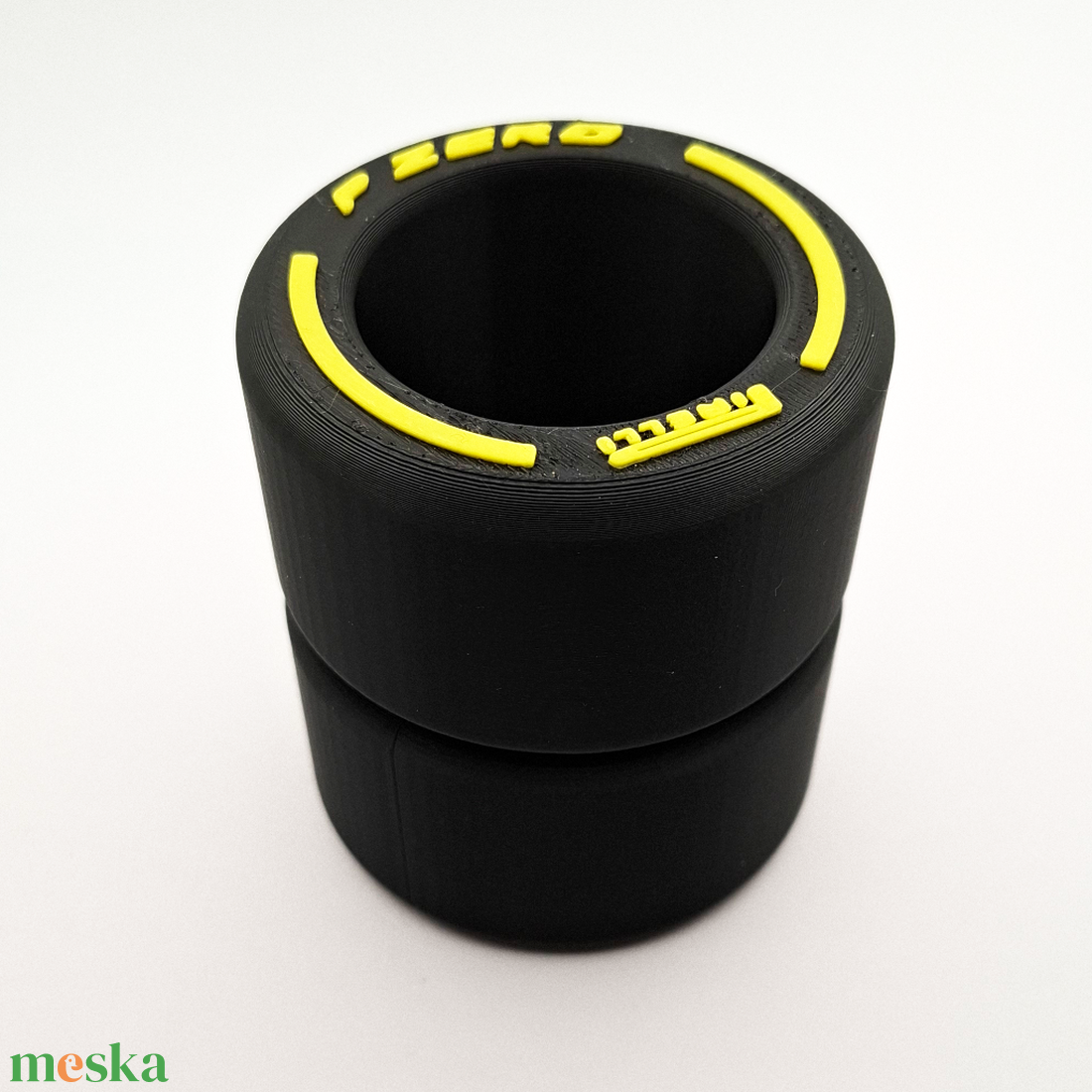 F1 kerékabroncsos tolltartó - Slick Medium - otthon & életmód - dekoráció - dísztárgy - Meska.hu