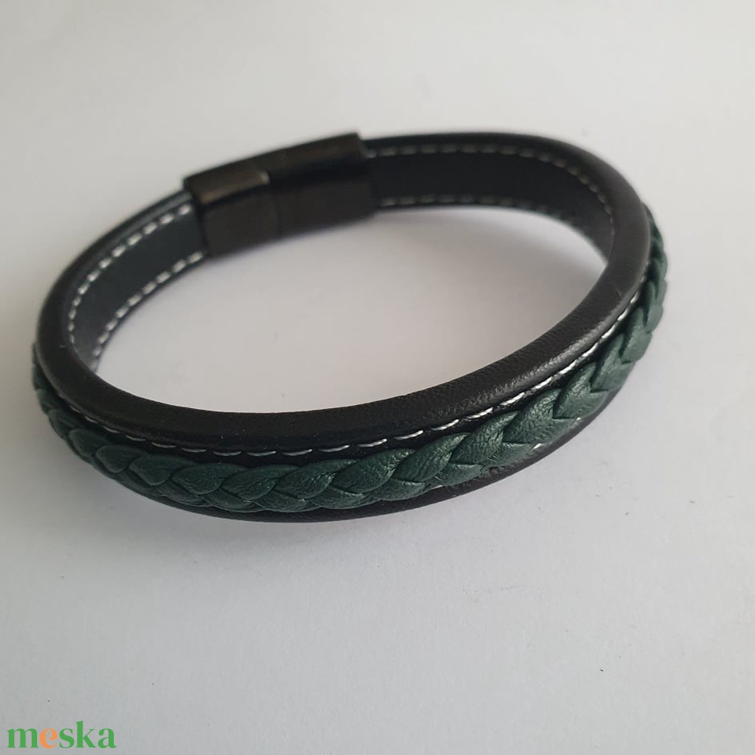Férfi elegant zöld- fekete fonott lapos karkötő ! - ékszer - karkötő - fonott karkötő - Meska.hu Férfi elegant zöld- fekete fonott lapos karkötő ! - ékszer - karkötő - fonott karkötő - Meska.hu