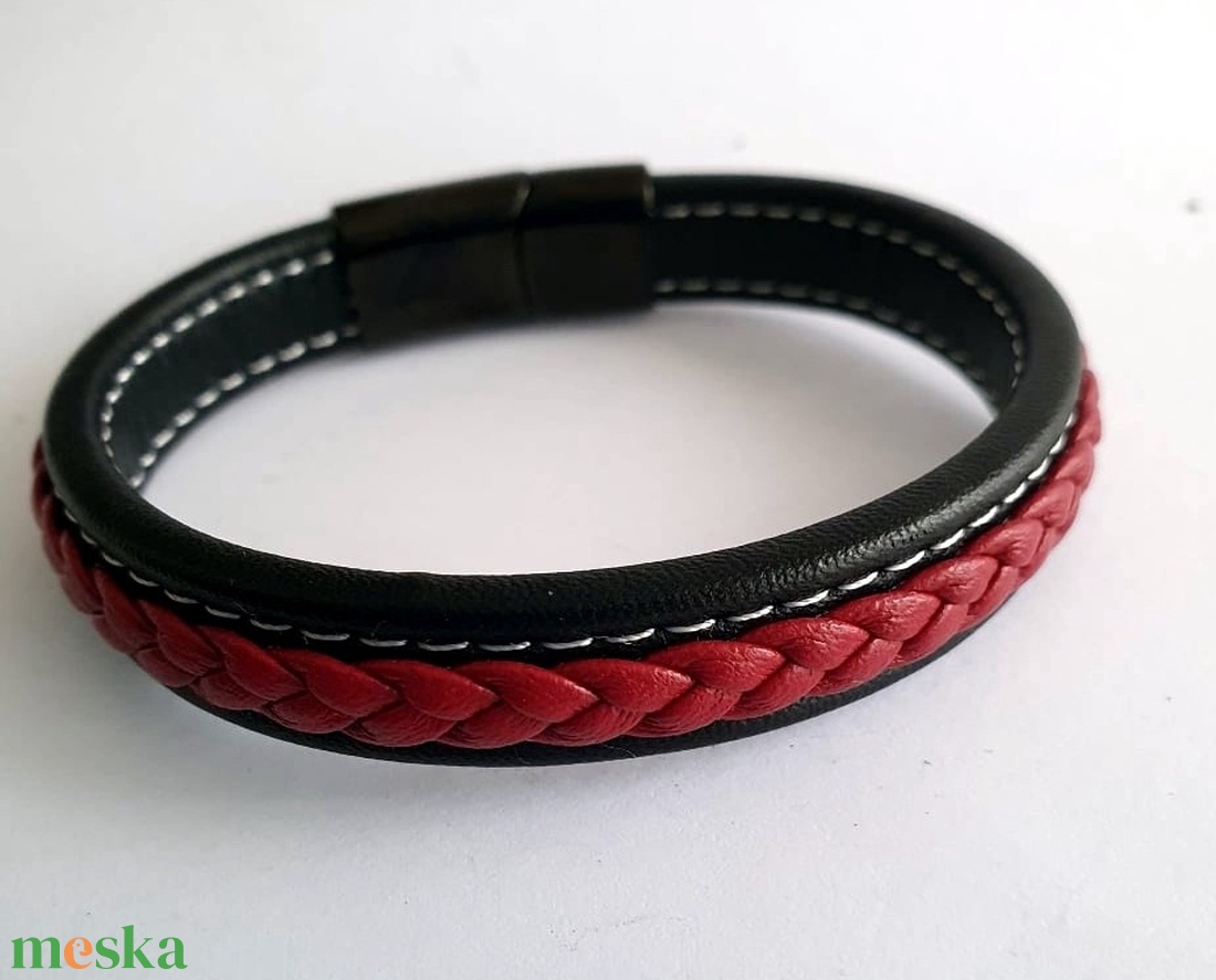 Férfi karkötő elegant zöld- fekete fonott lapos bőrből ! - ékszer - karkötő - fonott karkötő - Meska.hu Férfi karkötő elegant zöld- fekete fonott lapos bőrből ! - ékszer - karkötő - fonott karkötő - Meska.hu