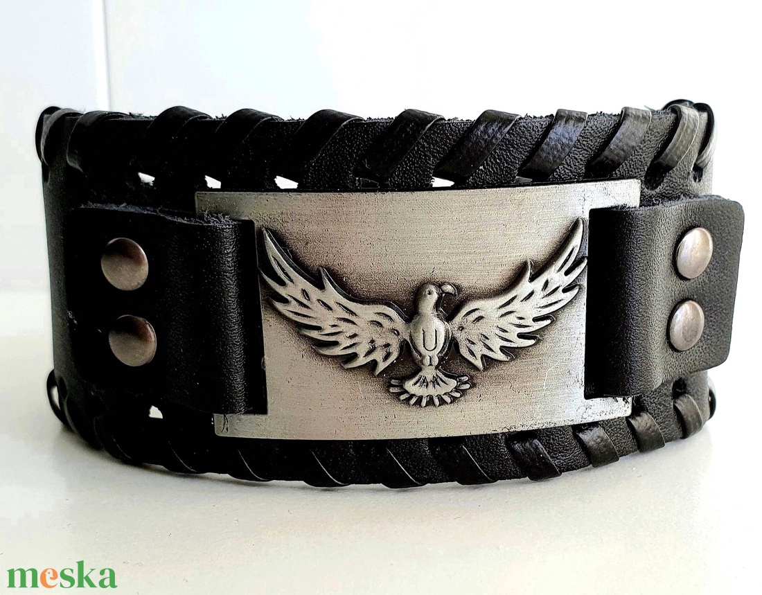 Férfi fekete bőr (Cuff) karkötő sas motivummal - ékszer - karkötő - széles karkötő - Meska.hu Férfi fekete bőr (Cuff) karkötő sas motivummal - ékszer - karkötő - széles karkötő - Meska.hu