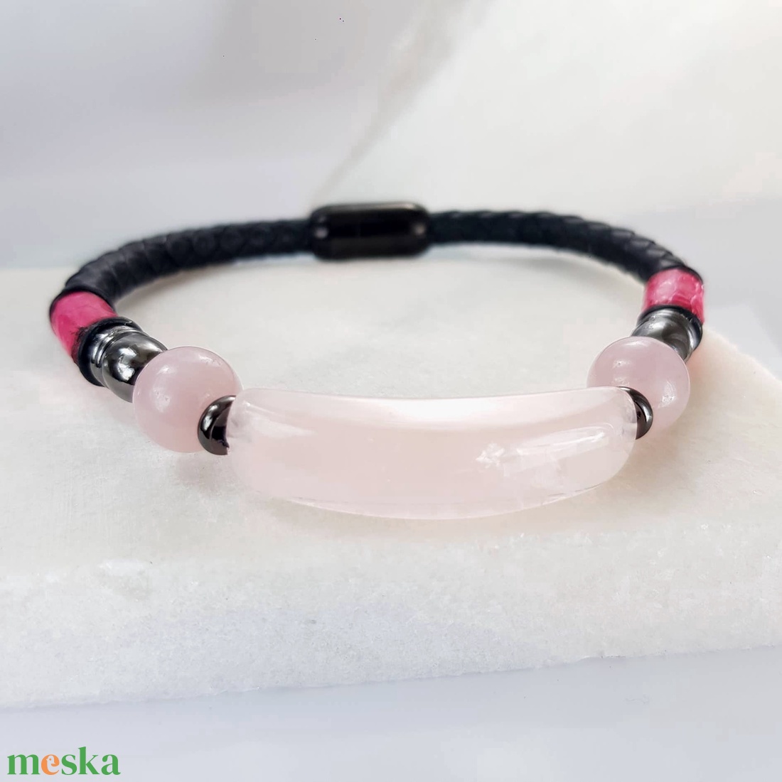 Rózsakvarc ásvány kő karkötő unisex fonott fekete bőrőn - ékszer - karkötő - karperec - Meska.hu Rózsakvarc ásvány kő karkötő unisex fonott fekete bőrőn - ékszer - karkötő - karperec - Meska.hu