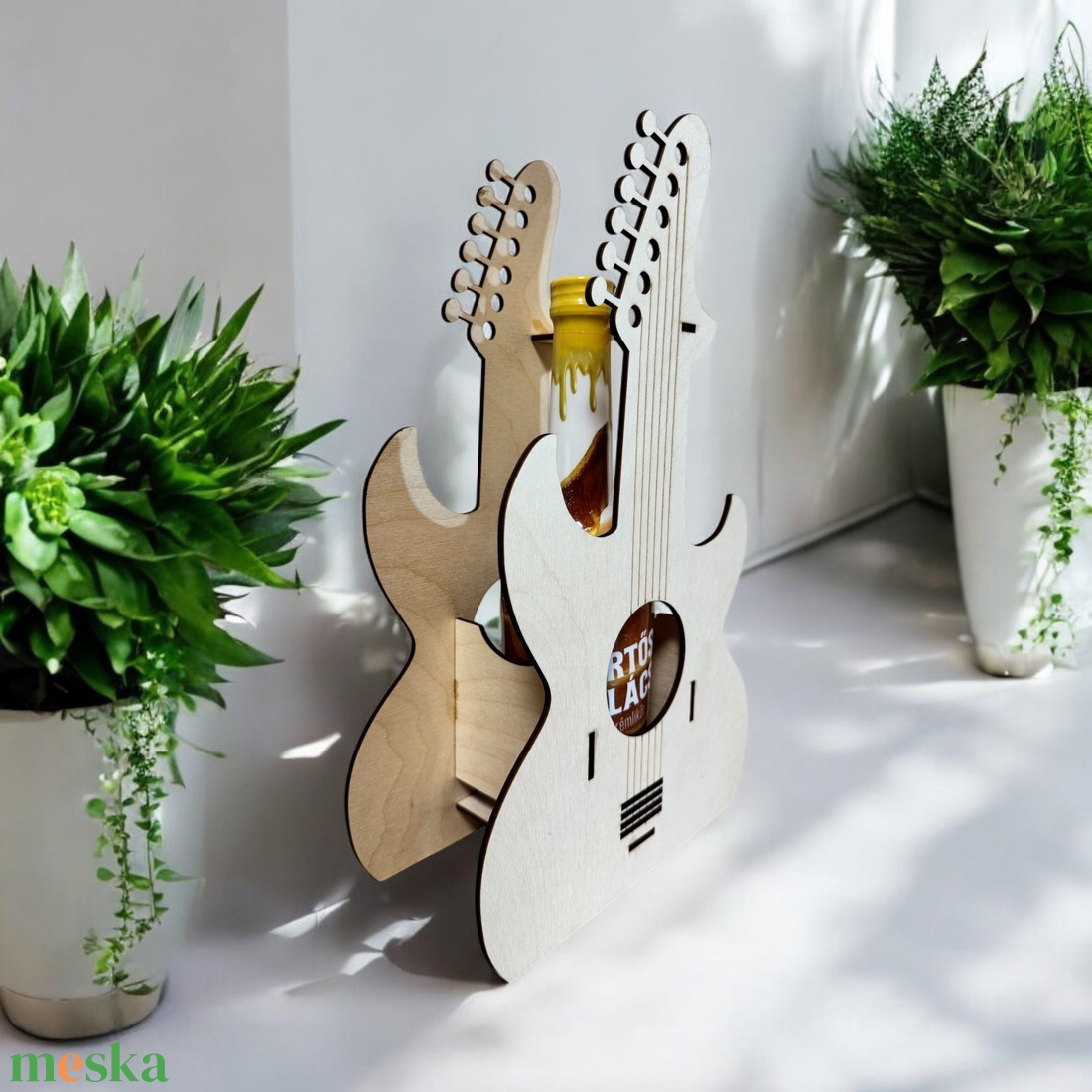 Gitáros bortartó - otthon & életmód - konyhafelszerelés, tálalás - tálalás - bortartó - Meska.hu Gitáros bortartó - otthon & életmód - konyhafelszerelés, tálalás - tálalás - bortartó - Meska.hu
