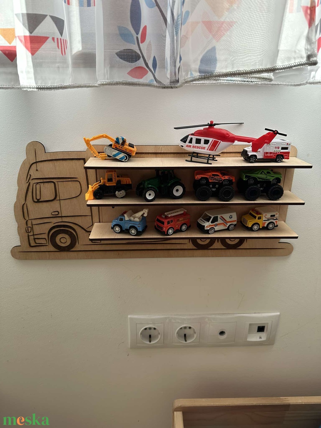 Matchbox tároló polc - kamion formájú - otthon & életmód - bútor - polc - Meska.hu Matchbox tároló polc - kamion formájú - otthon & életmód - bútor - polc - Meska.hu