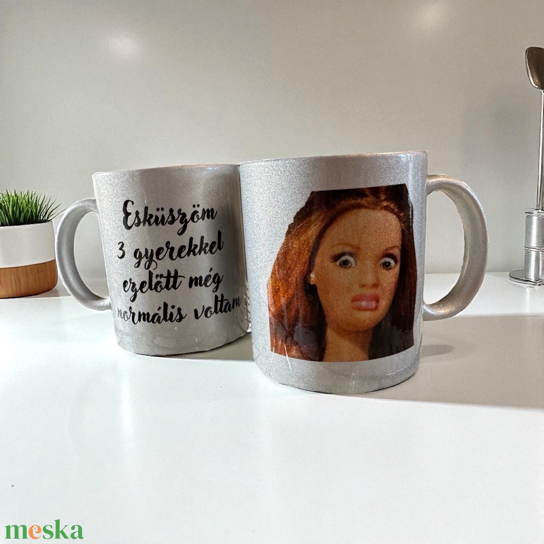 Vicces Barbie bögre - otthon & életmód - konyhafelszerelés, tálalás - tálalás - bögre & csésze - Meska.hu