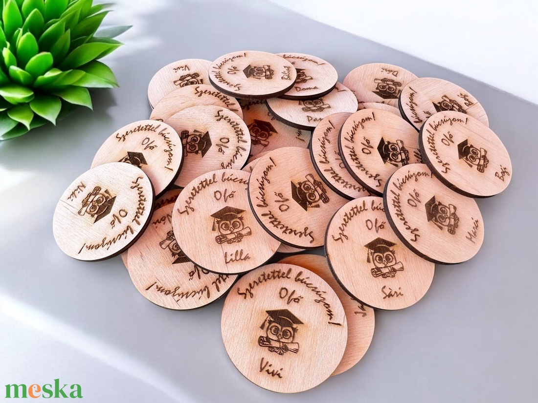 Egyedi ballagási hűtőmágnes - otthon & életmód - konyhafelszerelés, tálalás - konyhai dekoráció - hűtőmágnes - Meska.hu