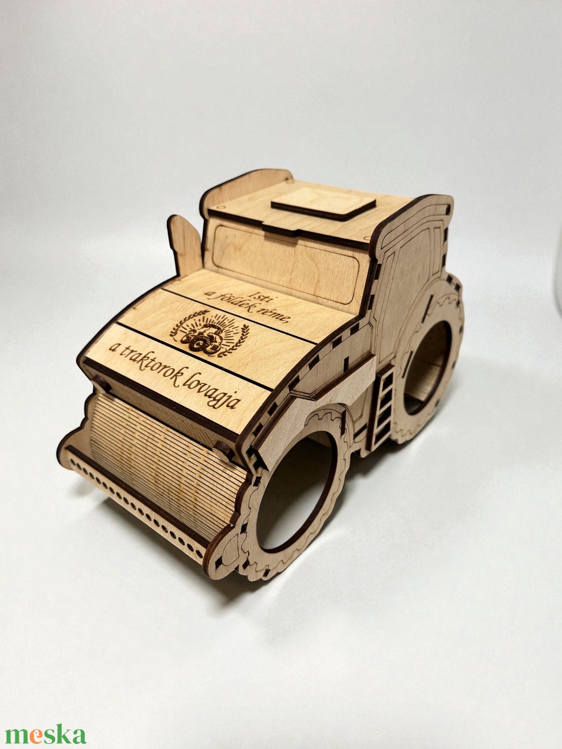 Egyedi traktor ajándéktartó  - otthon & életmód - konyhafelszerelés, tálalás - italos kellékek - sörtartó - Meska.hu