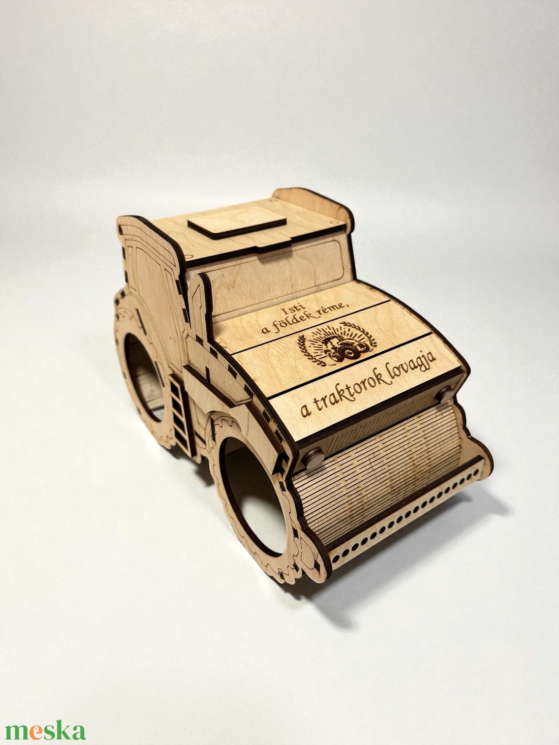 Egyedi traktor ajándéktartó  - otthon & életmód - konyhafelszerelés, tálalás - italos kellékek - sörtartó - Meska.hu