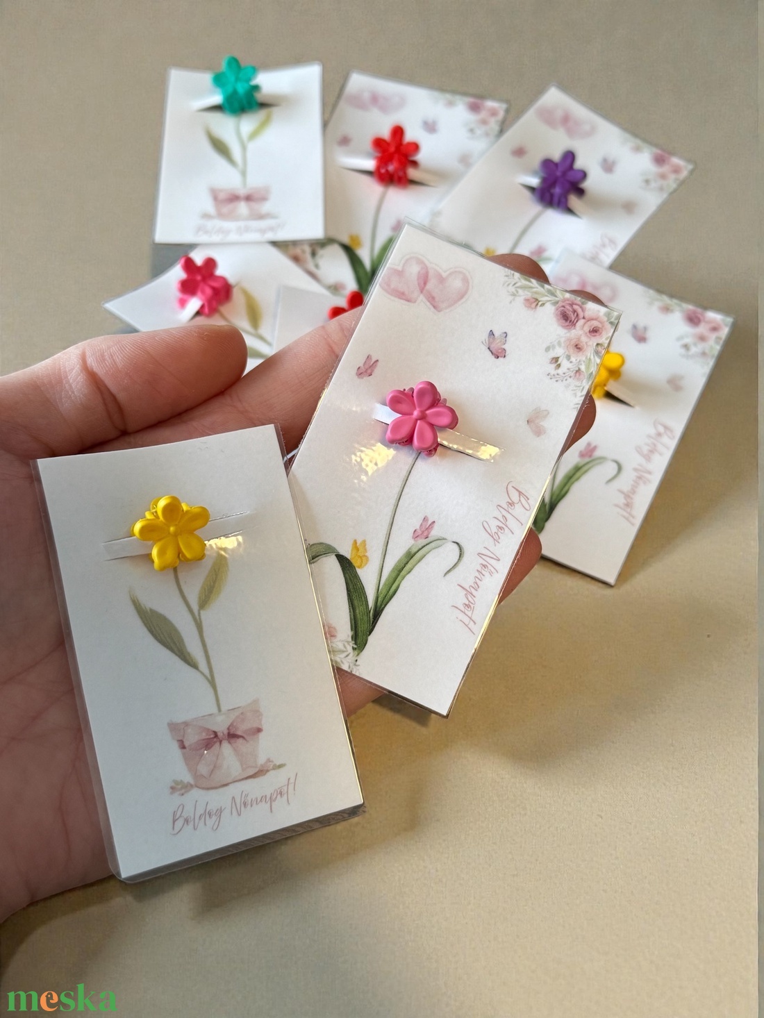 Nőnapi mini hajcsat ajándék - esküvő - hajdísz - hajtű - Meska.hu