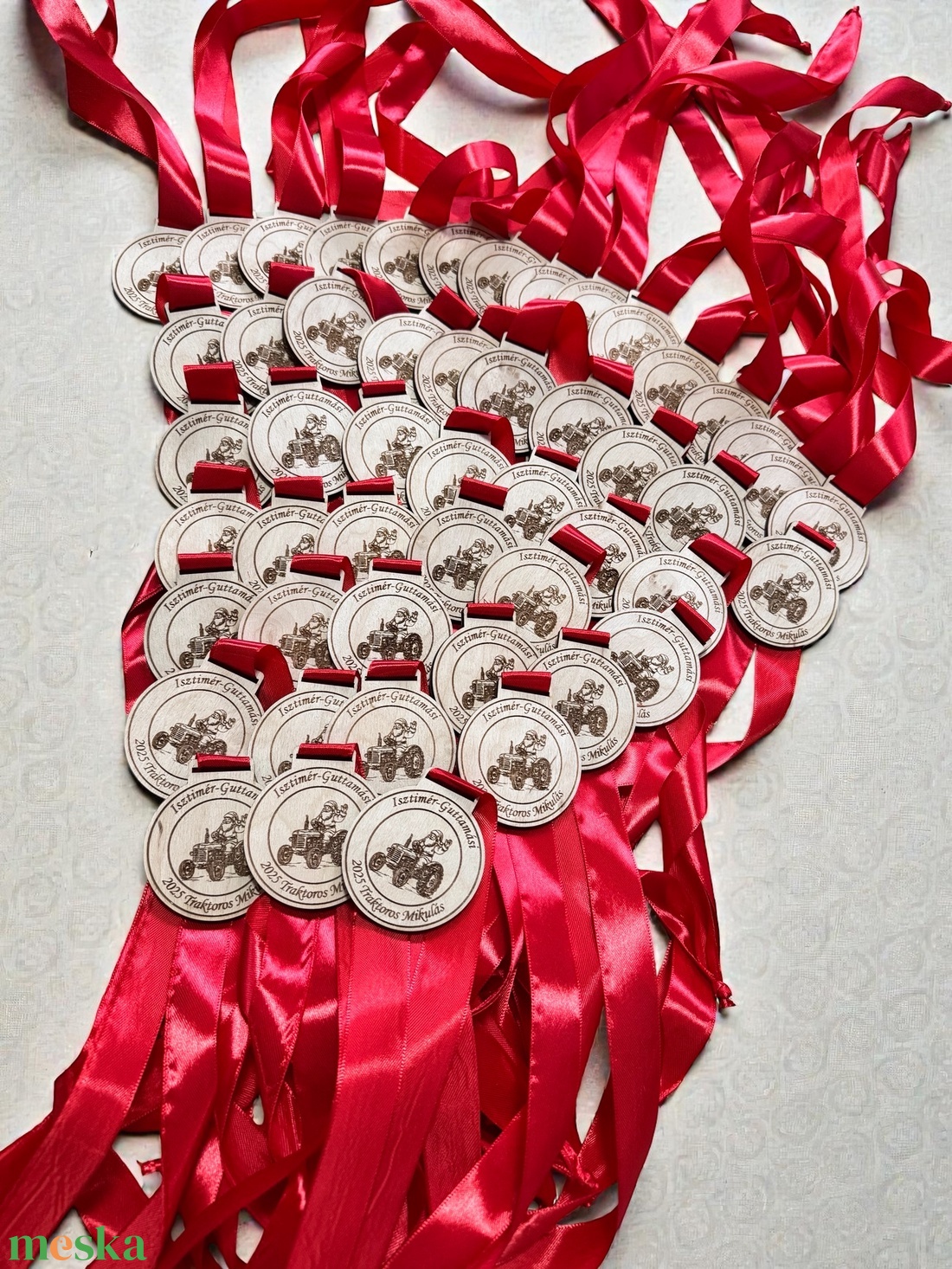 Egyedi grafikás, feliratos érem - otthon & életmód - dekoráció - fali és függő dekoráció - éremtartó - Meska.hu