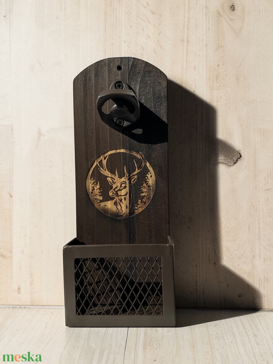 Gravírozott fali sörnyitó - egyedi gravírozással - otthon & életmód - konyhafelszerelés, tálalás - italos kellékek - sörnyitó - Meska.hu