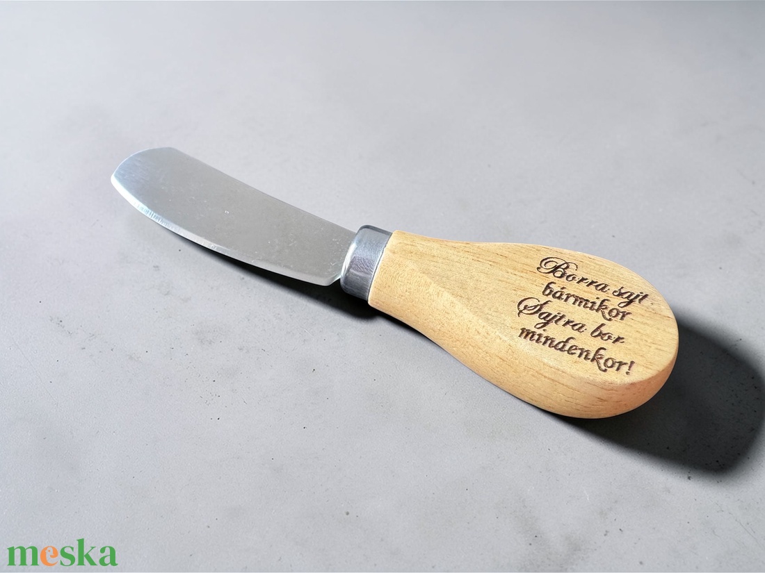 Egyedi gravírozásos sajtvágó - otthon & életmód - konyhafelszerelés, tálalás - sütés, főzés - kés & késtartó - Meska.hu