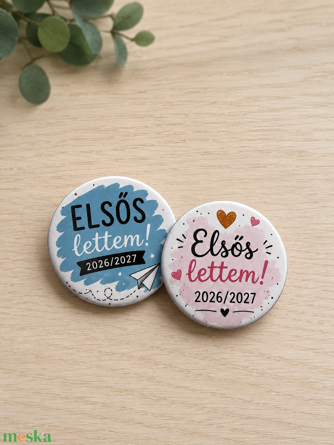 Iskolakezdés jelvény, kitűző egyedi grafikával - elsős lettem - ékszer - kitűző és bross - Meska.hu