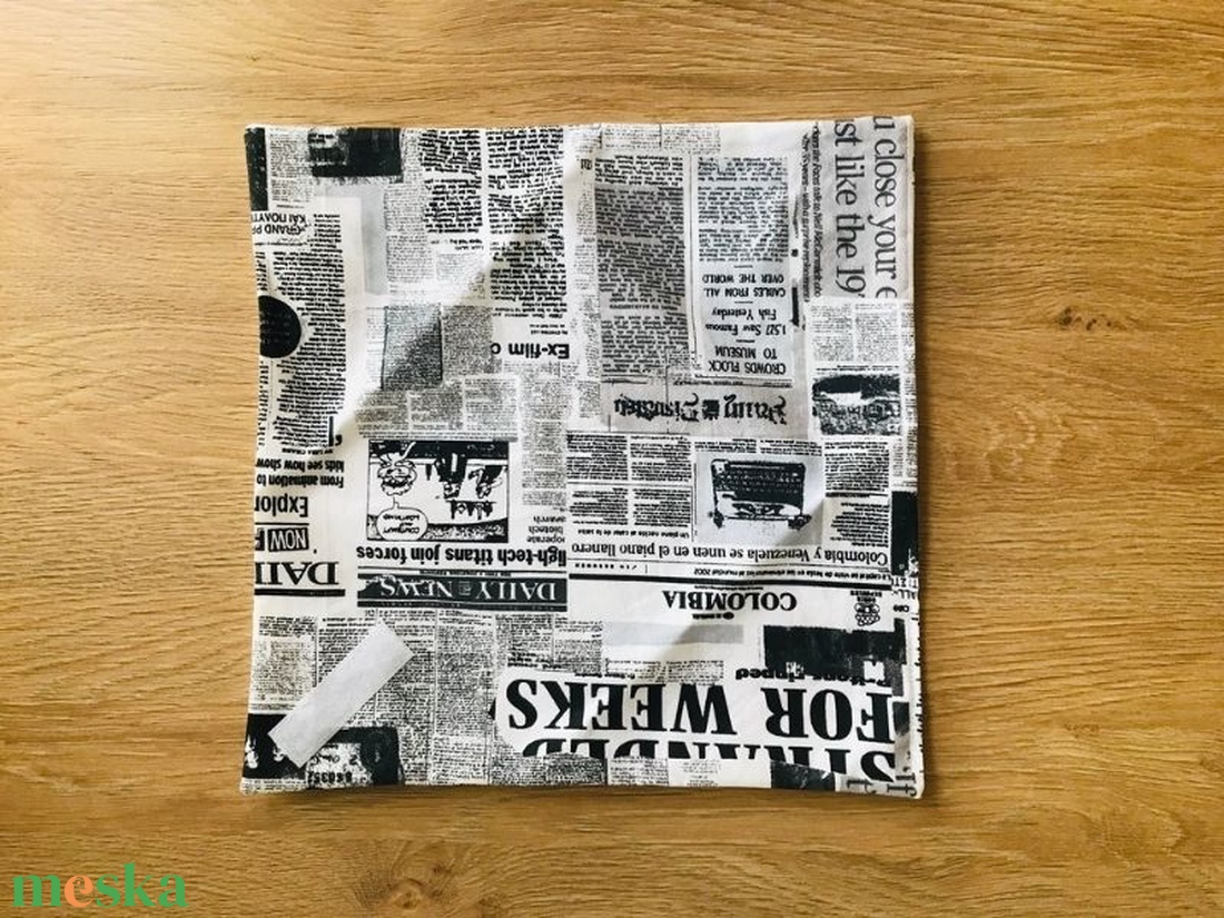 Élelmiszerbiztos újraszalvéta - újságmintás  - táska & tok - uzsonna- & ebéd tartó - szendvics csomagoló - Meska.hu