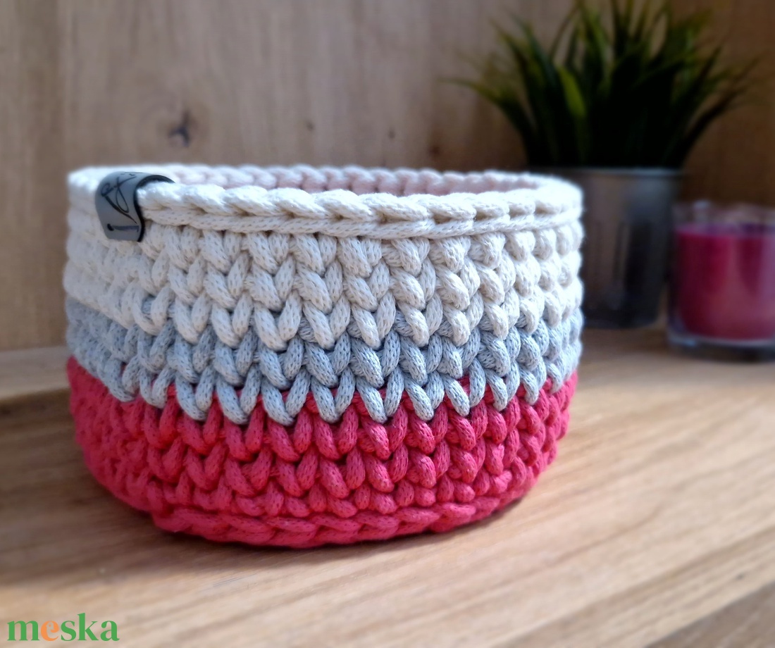Pink horgolt tároló - otthon & életmód - tárolás & rendszerezés - tárolókosár - Meska.hu