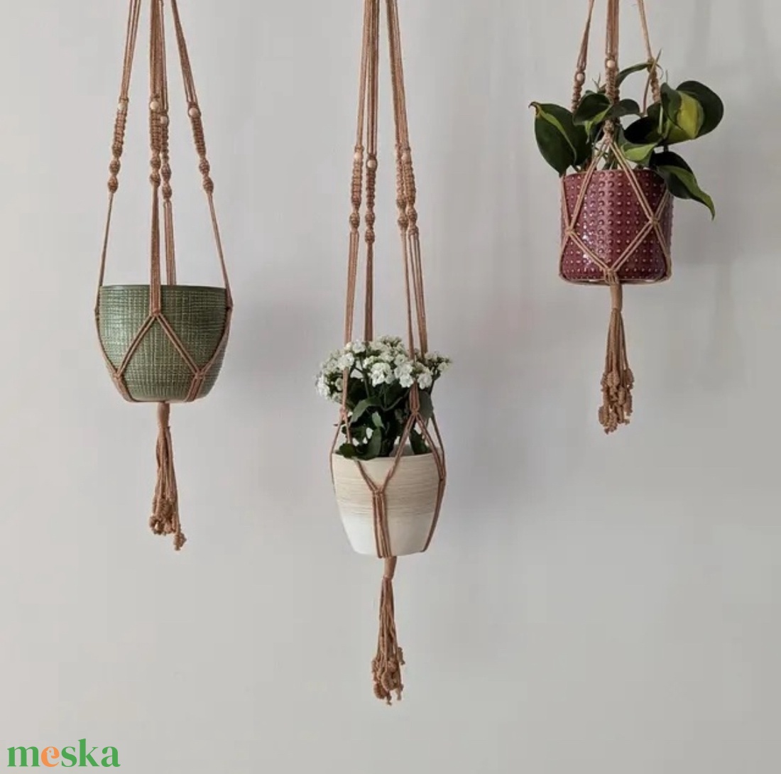 Makramé kaspótartó kézzel készült boho növénytartó, természetes pamut zsinórból - otthon & életmód - dekoráció - virágdísz és tartó - virágtartó - Meska.hu Makramé kaspótartó kézzel készült boho növénytartó, természetes pamut zsinórból - otthon & életmód - dekoráció - virágdísz és tartó - virágtartó - Meska.hu