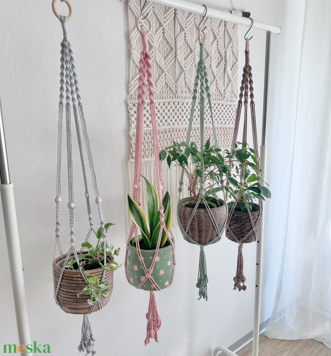 Makramé kaspótartó kézzel készült boho növénytartó, természetes pamut zsinórból - otthon & életmód - dekoráció - virágdísz és tartó - virágtartó - Meska.hu Makramé kaspótartó kézzel készült boho növénytartó, természetes pamut zsinórból - otthon & életmód - dekoráció - virágdísz és tartó - virágtartó - Meska.hu