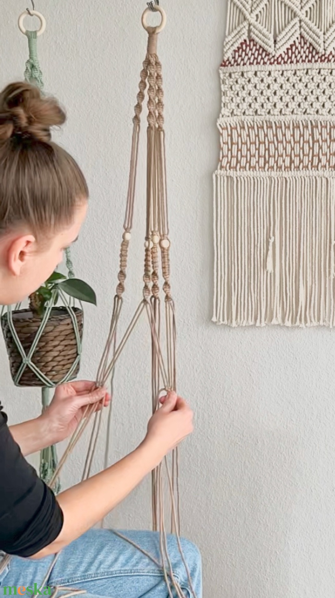 Makramé kaspótartó kézzel készült boho növénytartó, természetes pamut zsinórból - otthon & életmód - dekoráció - virágdísz és tartó - virágtartó - Meska.hu Makramé kaspótartó kézzel készült boho növénytartó, természetes pamut zsinórból - otthon & életmód - dekoráció - virágdísz és tartó - virágtartó - Meska.hu