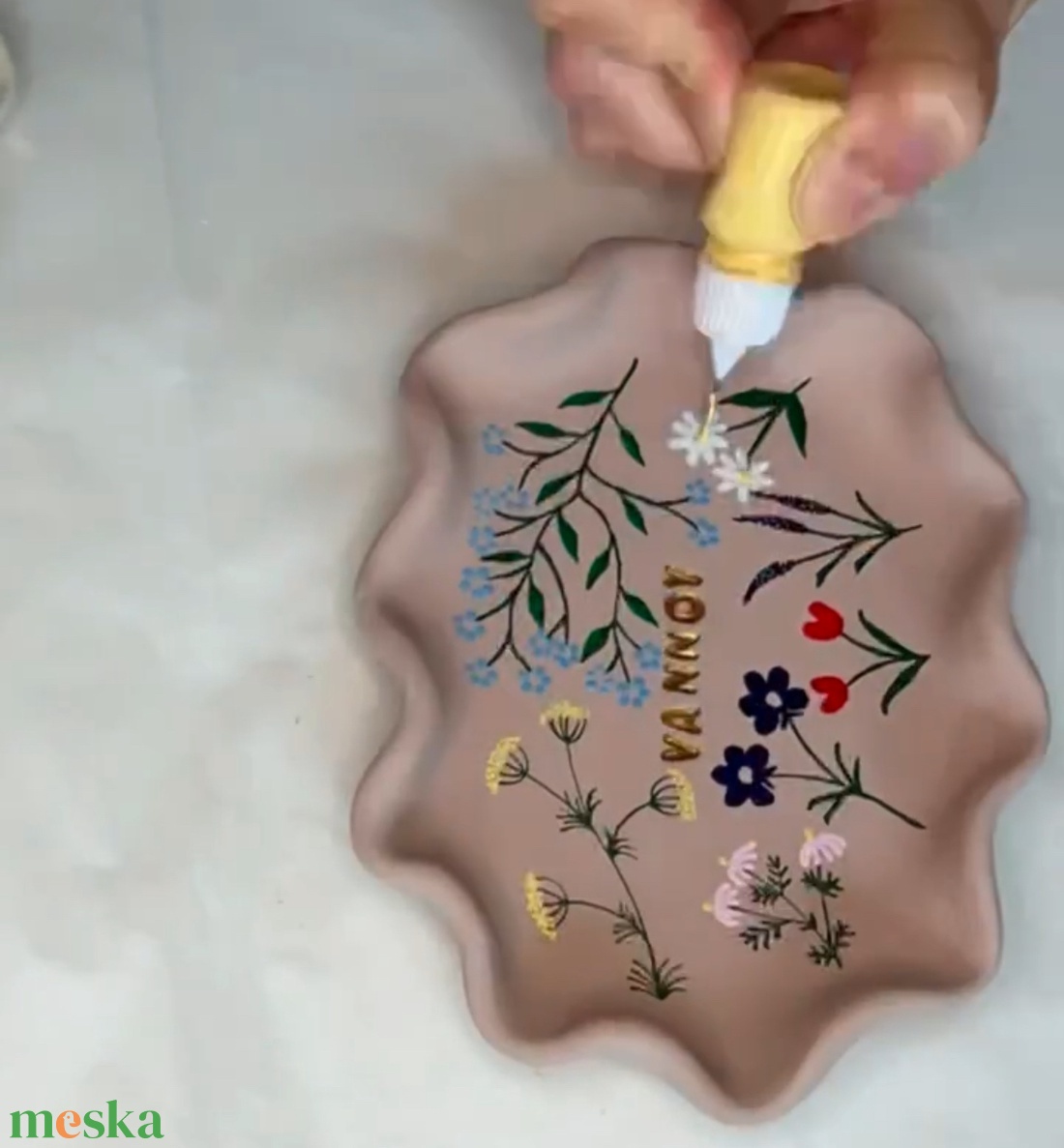 Kézzel festett vadvirág mintás ékszertartó tálka névvel vagy egyedi felirattal, tökéletes ajándék hölgyeknek - ékszer - ékszertartó - ékszertartó tál - Meska.hu Kézzel festett vadvirág mintás ékszertartó tálka névvel vagy egyedi felirattal, tökéletes ajándék hölgyeknek - ékszer - ékszertartó - ékszertartó tál - Meska.hu