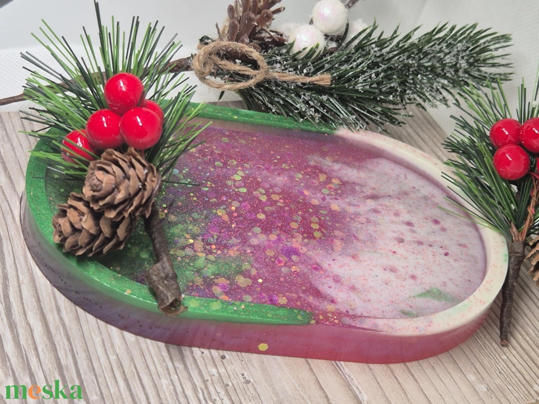 Epoxiból készült egyedi tároló tálca - ékszer - ékszertartó - ékszertartó tál - Meska.hu