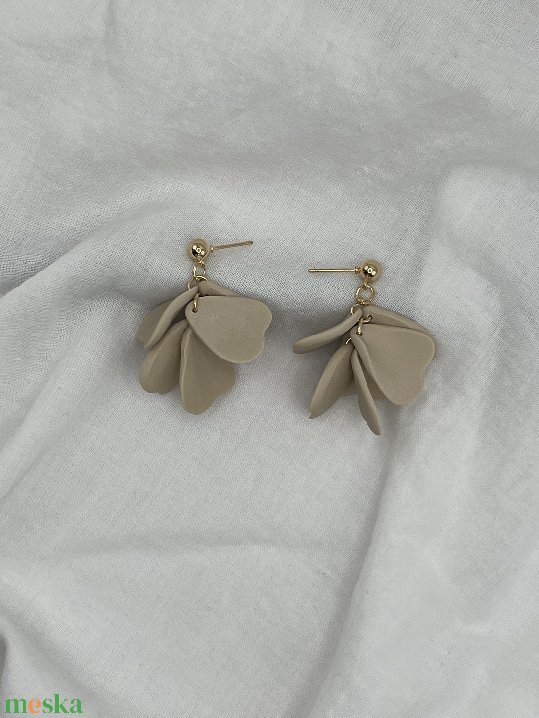 Szirmos fürtös fülbevaló - ékszer - fülbevaló - lógó fülbevaló - Meska.hu