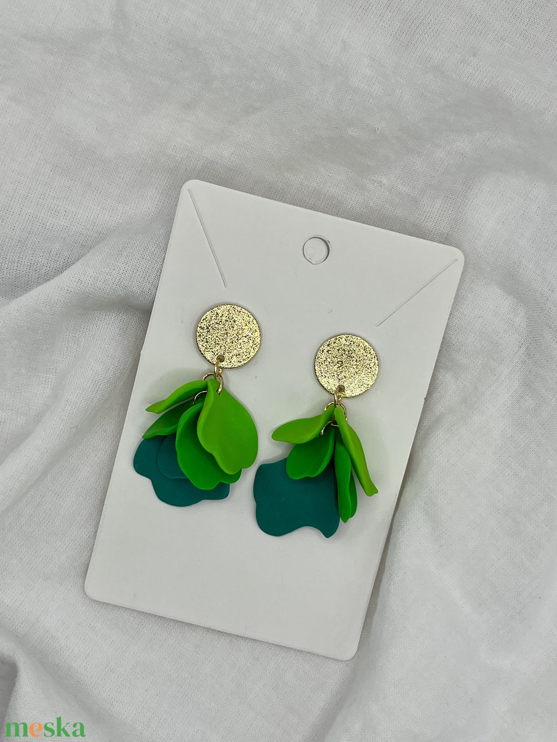 Szirmos tricolor fülbevaló - ékszer - fülbevaló - lógó fülbevaló - Meska.hu