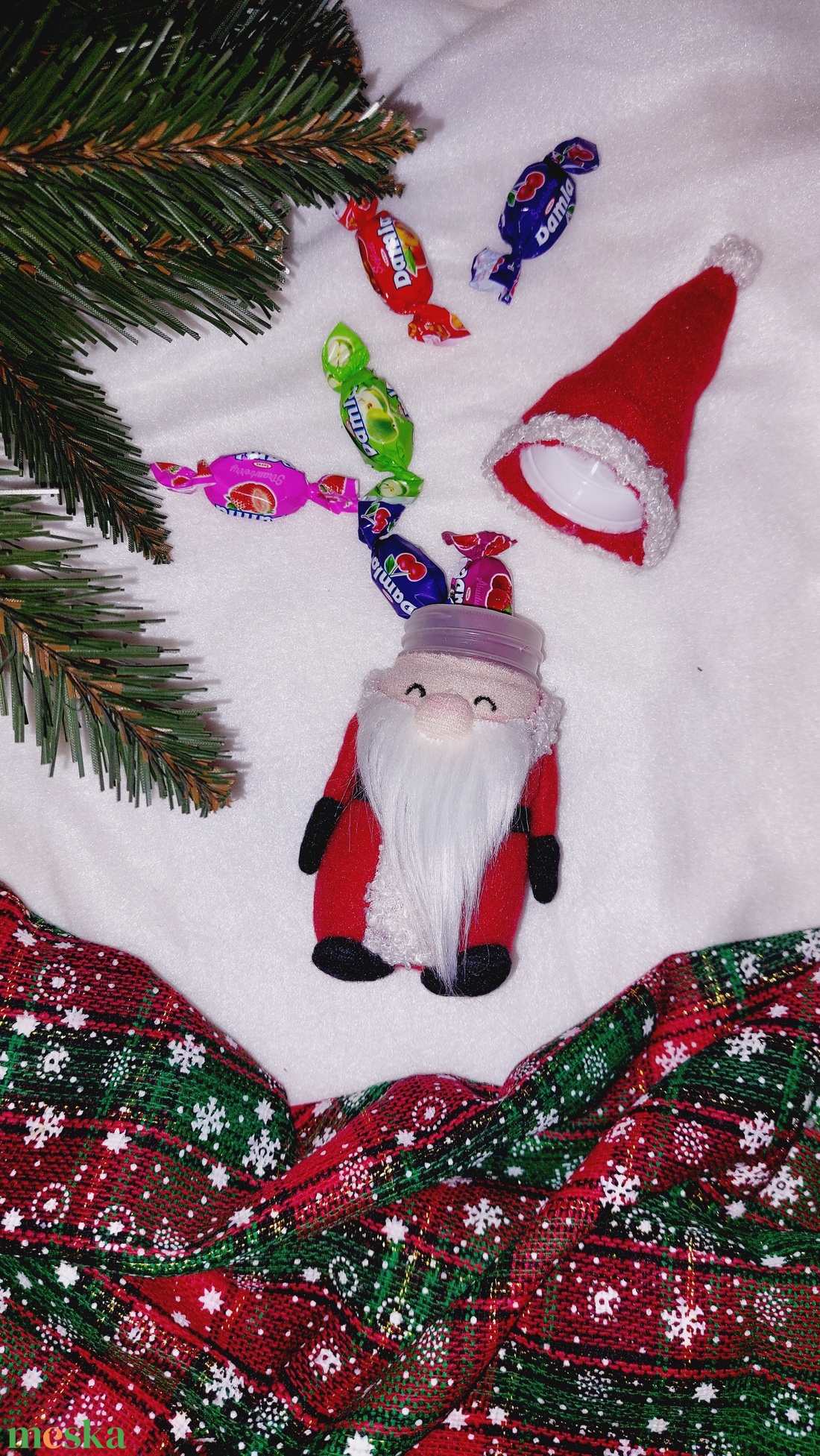 Tölthető Mikulás figura - karácsony - karácsonyi lakásdekoráció - karácsonyi manók, figurák - Meska.hu