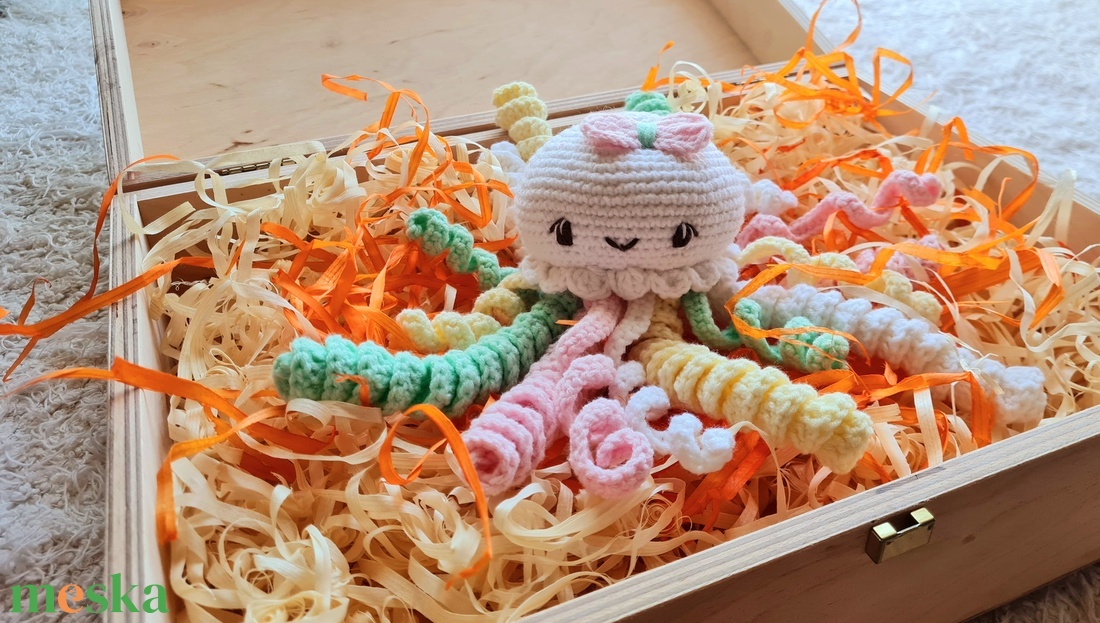 Horgolt mosolygós medúza  - játék & sport - plüssállat & játékfigura - polip, medúza - Meska.hu