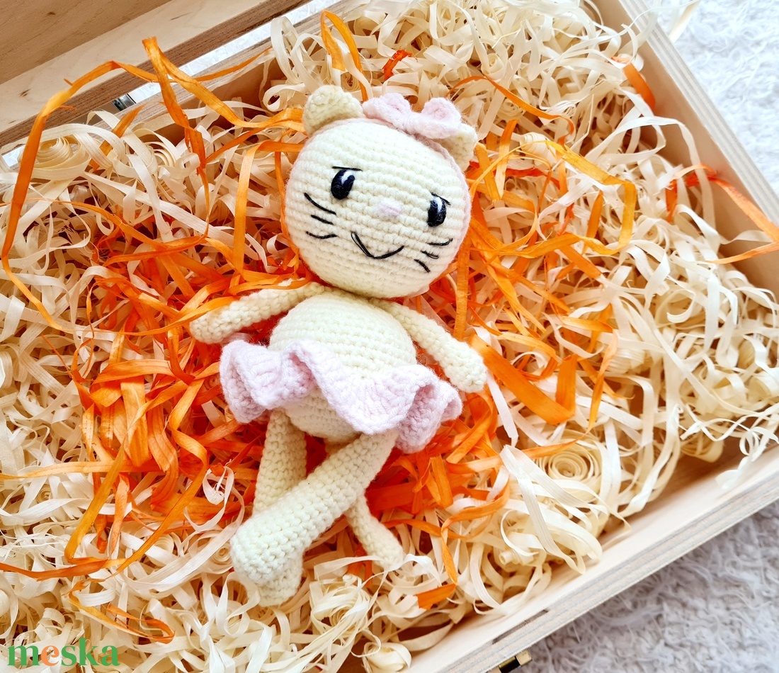 Horgolt balerina cicalány  - játék & sport - plüssállat & játékfigura - cica - Meska.hu