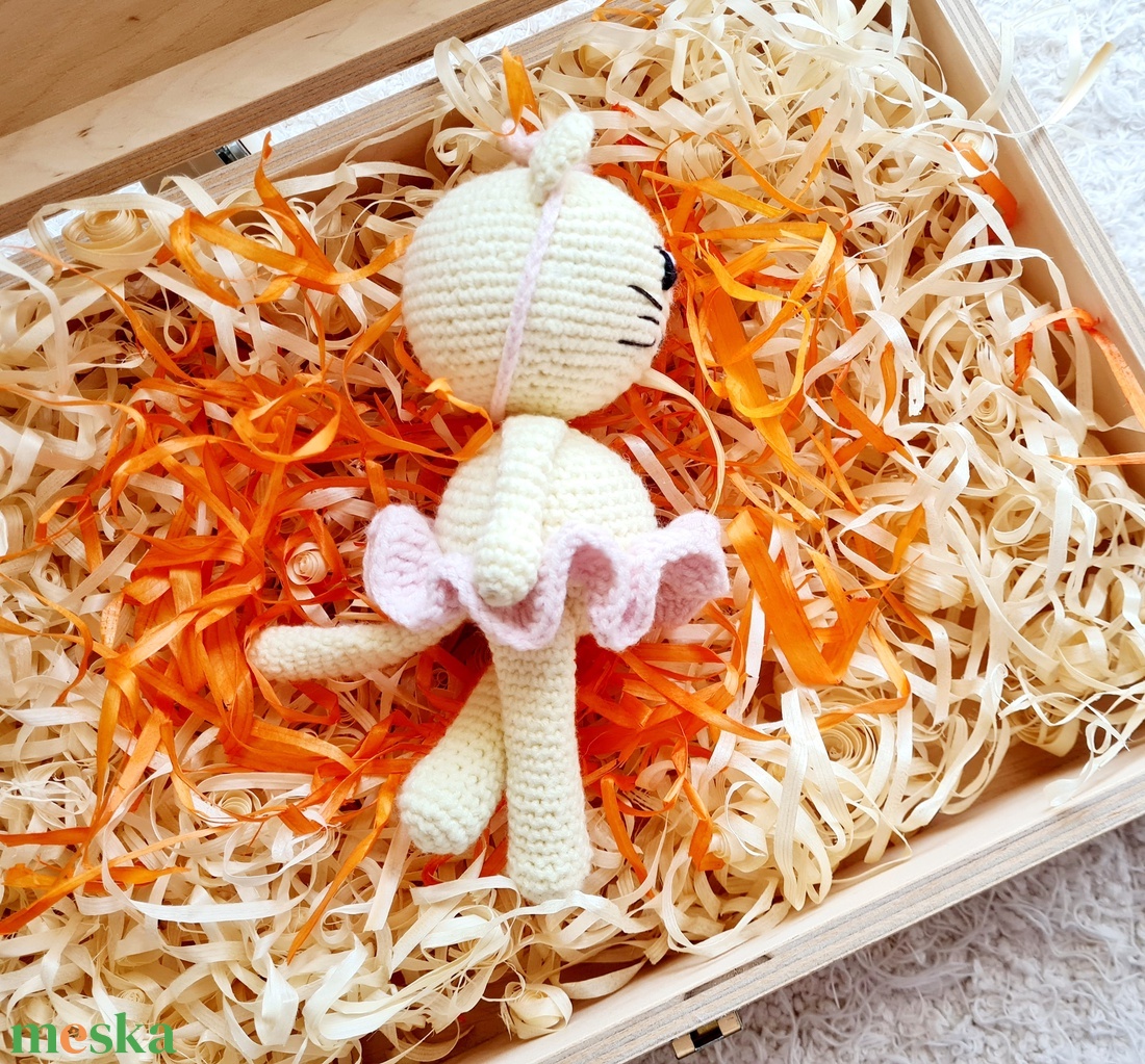 Horgolt balerina cicalány  - játék & sport - plüssállat & játékfigura - cica - Meska.hu