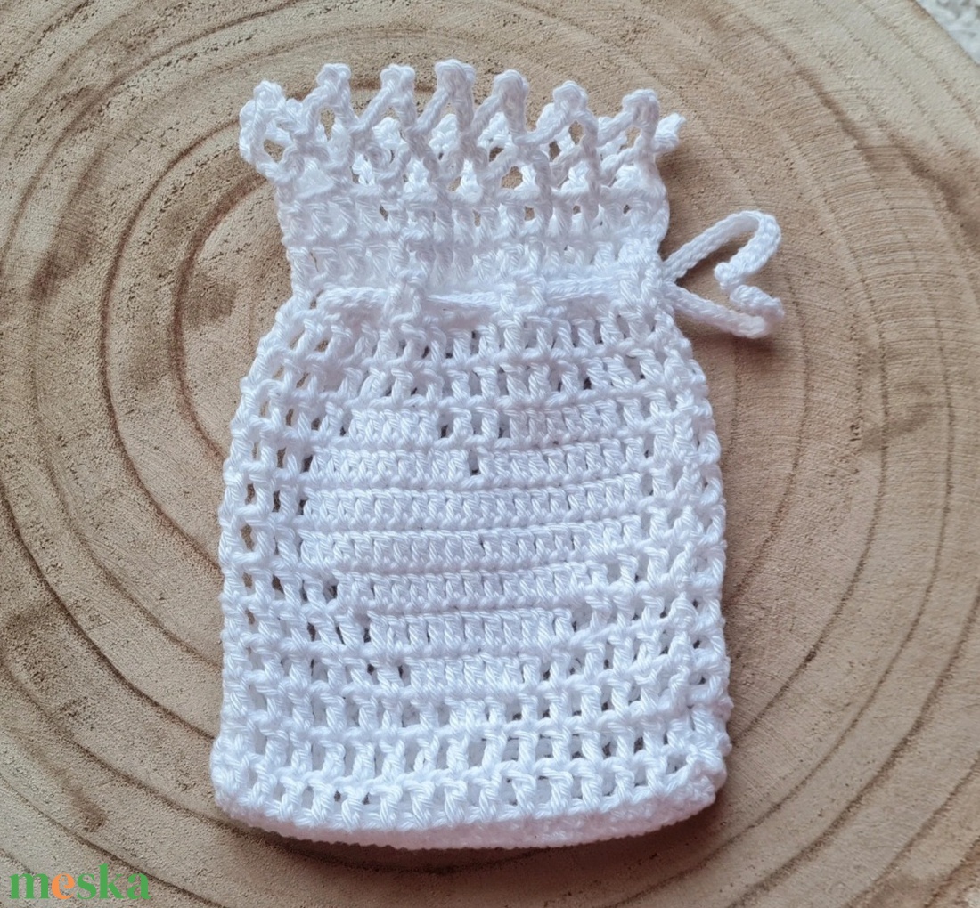 Horgolt ajándéktasak  - táska & tok - pénztárca & más tok - dohánytasak & szütyő - Meska.hu