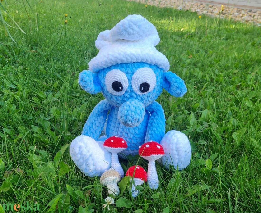 Horgolt zsenília hupikék törpike  - játék & sport - plüssállat & játékfigura - plüss mesefigurák - Meska.hu