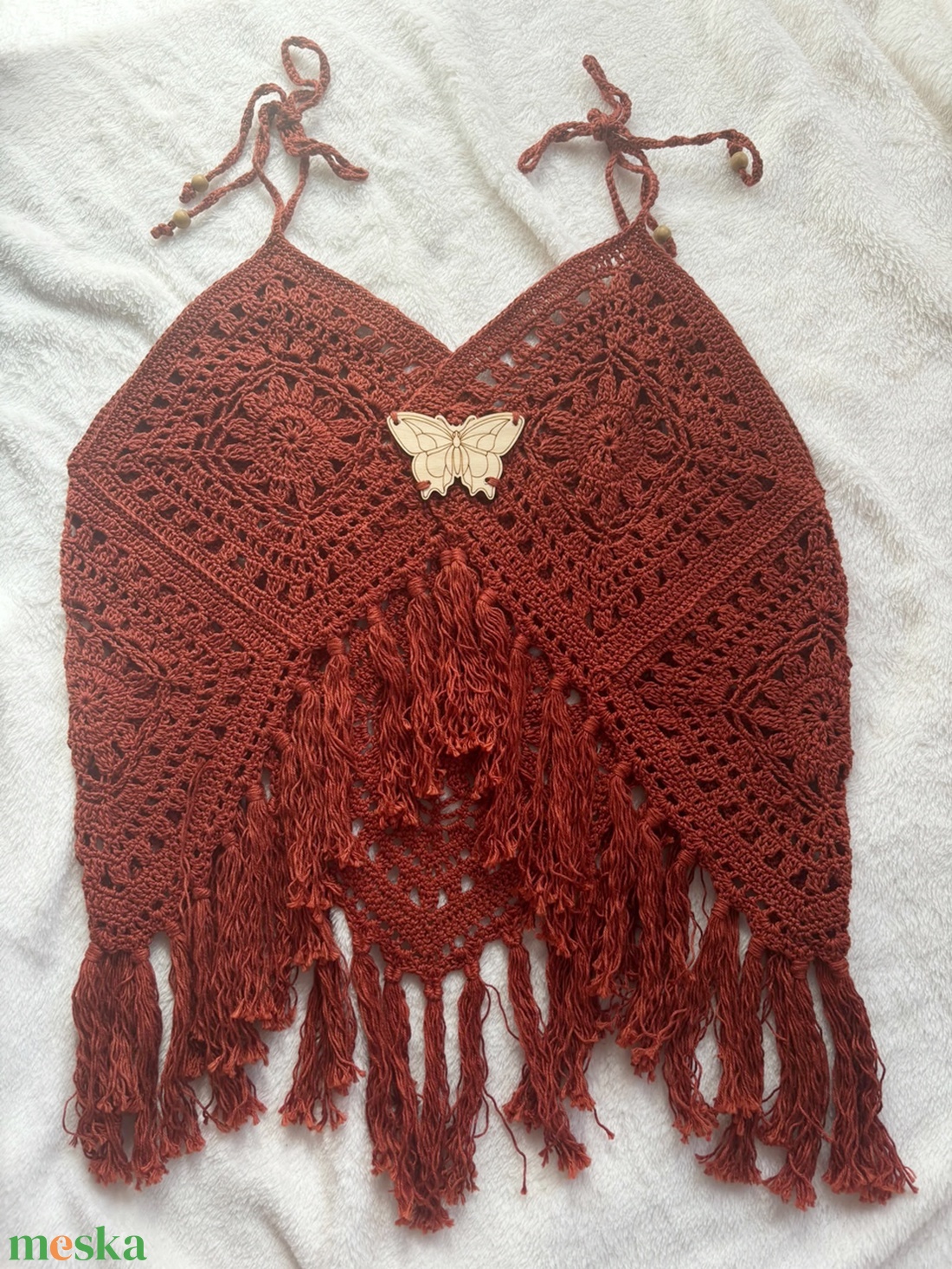 Vagány stílusú Crochet top. Rojtos díszítéssel. Csipkemintás motívumokkal készült. - ruha & divat - női ruha - top - Meska.hu