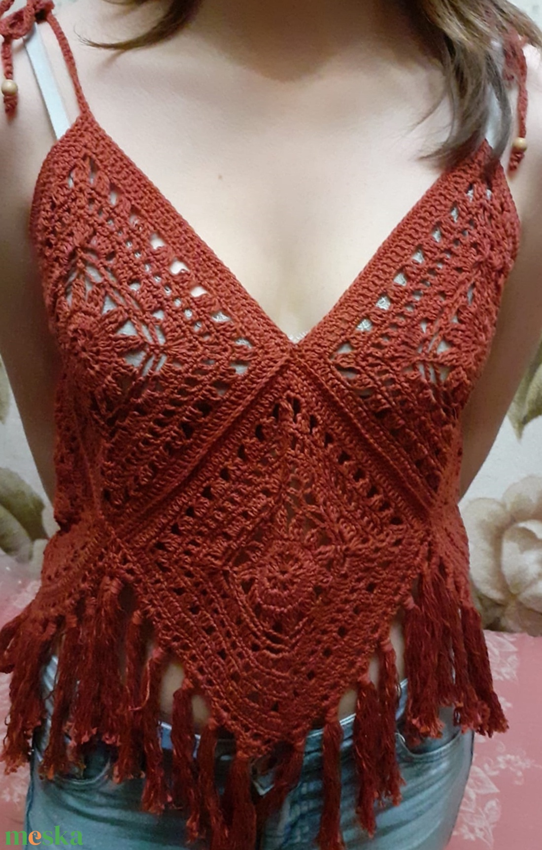 Vagány stílusú Crochet top. Rojtos díszítéssel. Csipkemintás motívumokkal készült. - ruha & divat - női ruha - top - Meska.hu