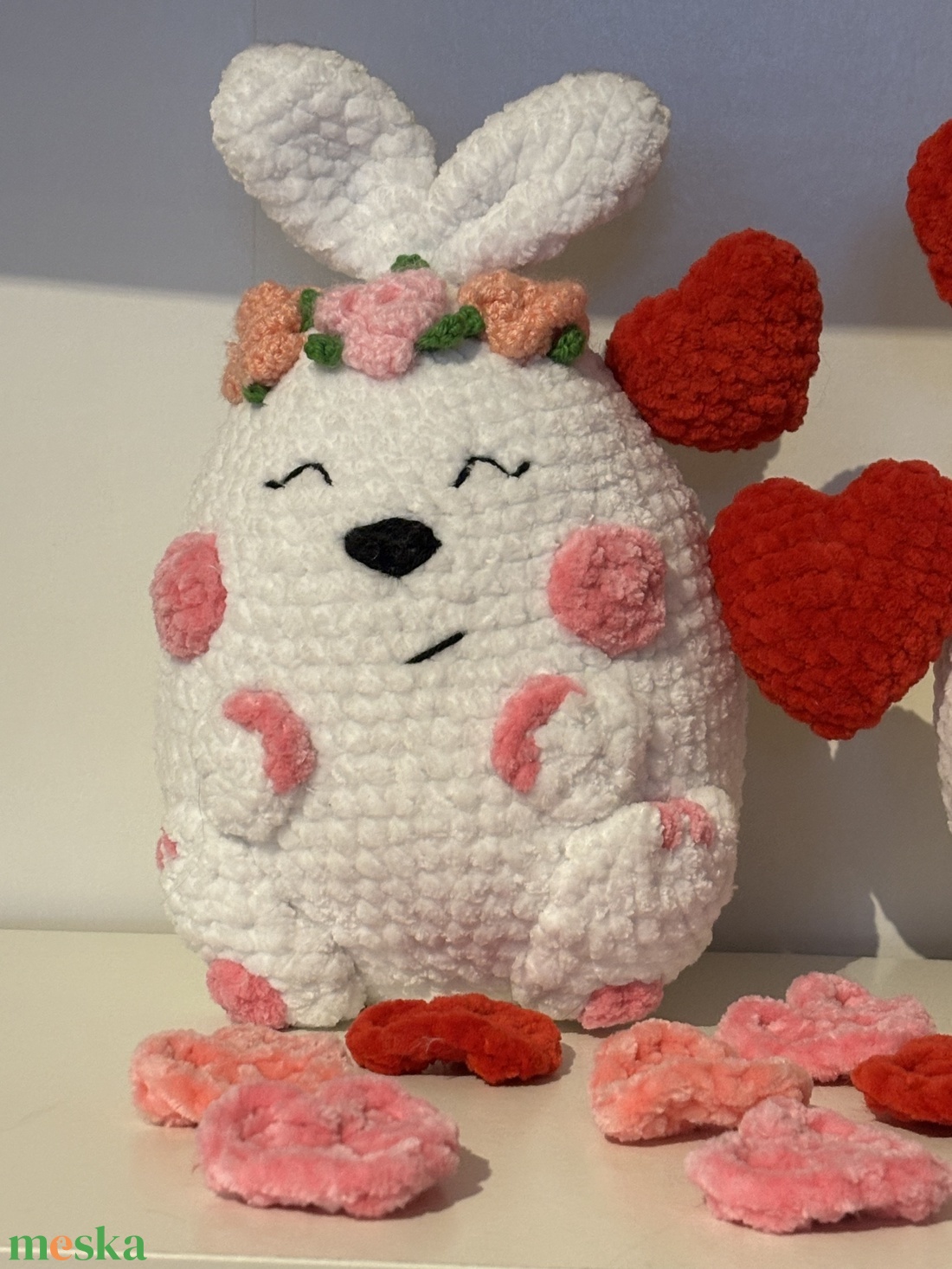 Szerelmes nyuszik szívekkel összekapcsolva  - játék & sport - plüssállat & játékfigura - nyuszi - Meska.hu