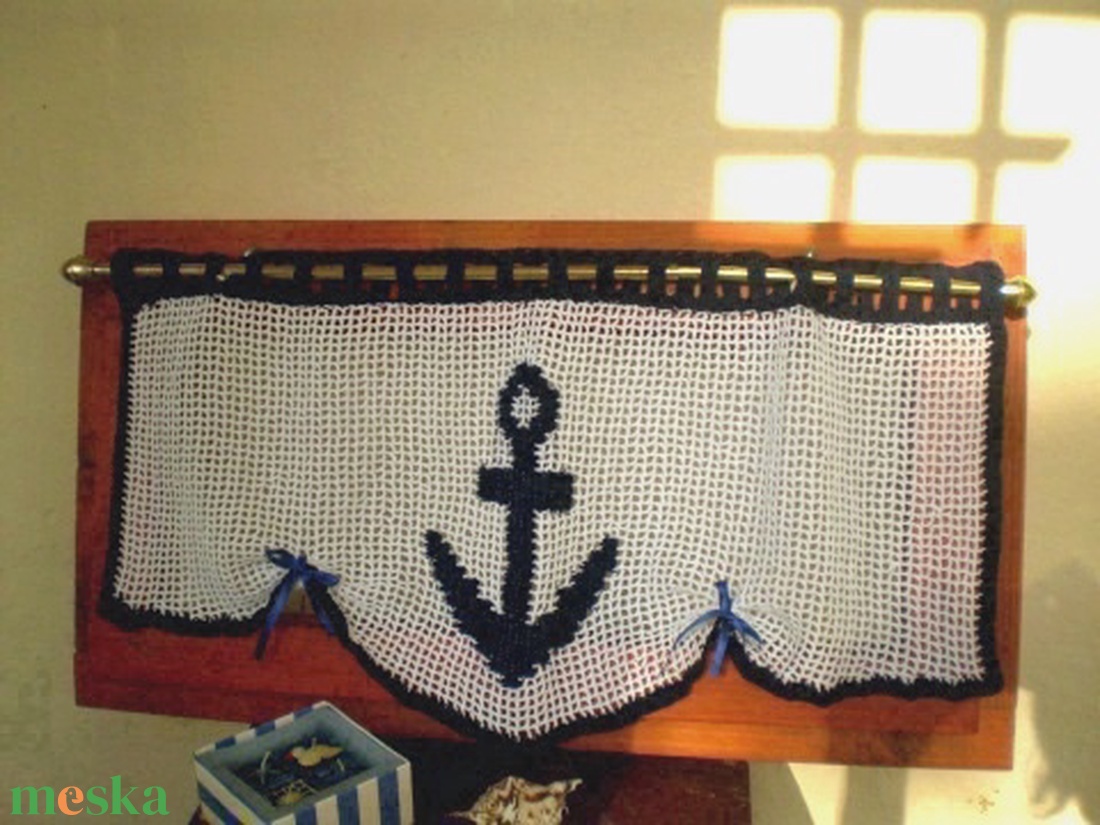 Horgonyra fel--Kék-fehér vasmacska mintás horgolt csipkés vitrázs függöny. - otthon & életmód - lakástextil - függöny és kiegészítő - vitrázs függöny - Meska.hu