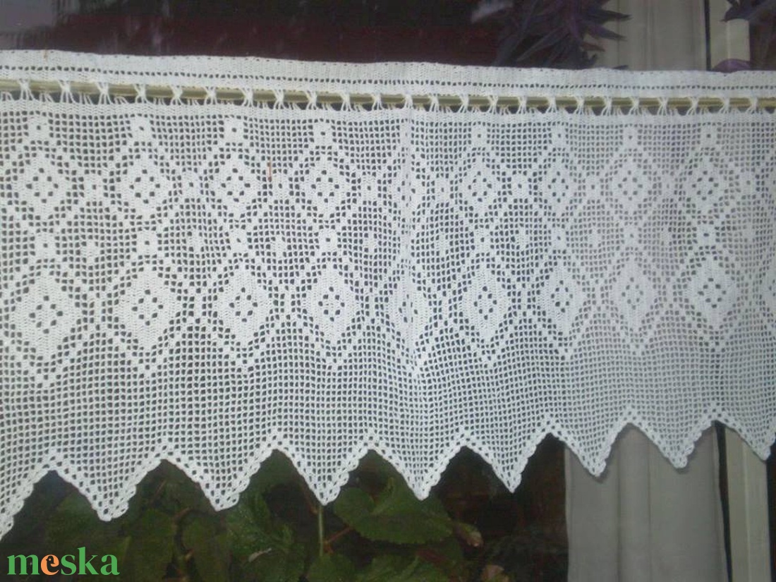Fehér horgolt absztrakt mintás, vitrázs függöny - otthon & életmód - lakástextil - függöny és kiegészítő - vitrázs függöny - Meska.hu