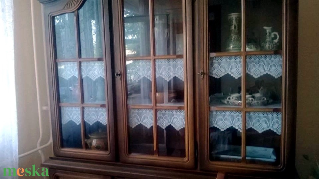 Angol elegancia.-Horgolt csipkés polcsík. - otthon & életmód - konyhafelszerelés, tálalás - tálalás - terítő - Meska.hu