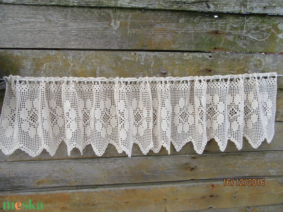 Margaréta-Vitrázs horgolt,ekrü csipke függöny. - otthon & életmód - lakástextil - függöny és kiegészítő - vitrázs függöny - Meska.hu