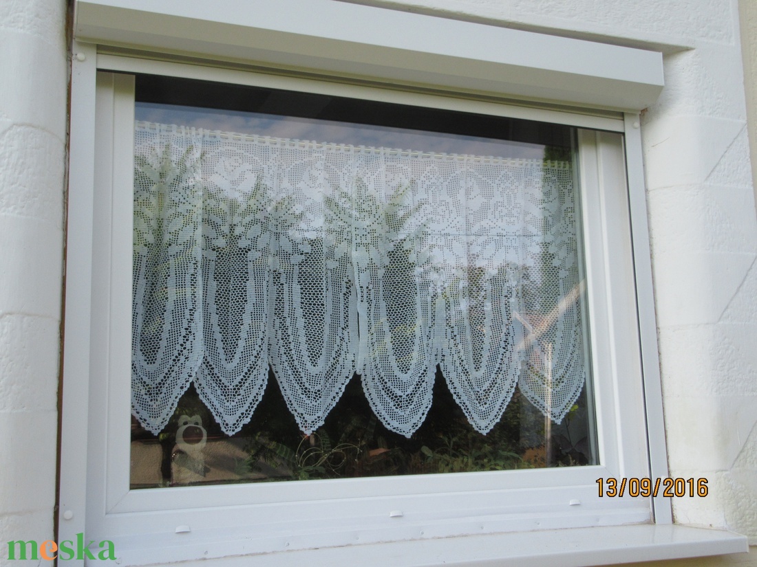 Rózsás art decós horgolt vitrázs fehér függöny - otthon & életmód - lakástextil - függöny és kiegészítő - vitrázs függöny - Meska.hu