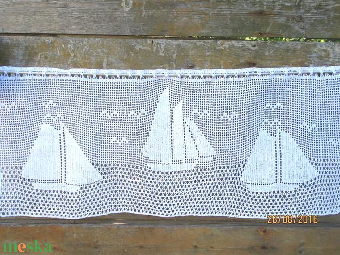 Vitorlások között-Tengert és vitorlás hajókat ábrázoló horgolt,fehér függöny - otthon & életmód - lakástextil - függöny és kiegészítő - függöny - Meska.hu