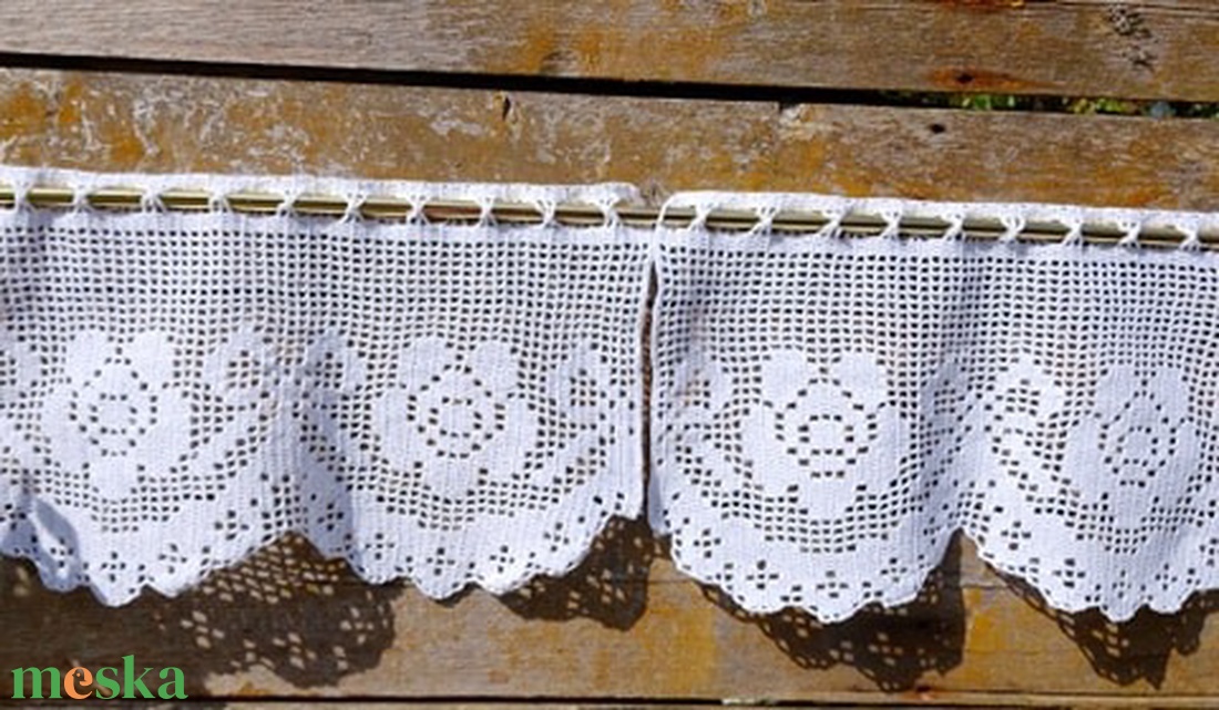 Százszorszép masnis kis virágok-Fehér horgolt,virágos vitrázs kis függöny - otthon & életmód - lakástextil - függöny és kiegészítő - vitrázs függöny - Meska.hu