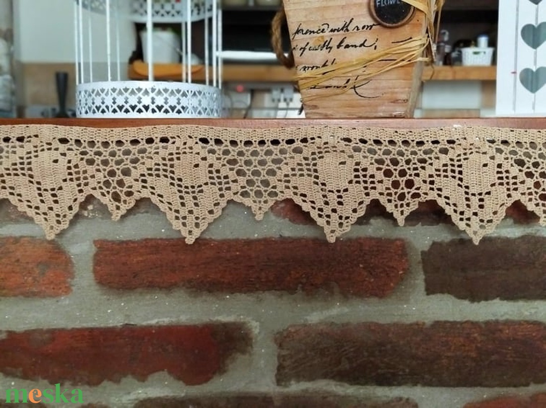Rózsa virág-Barna,csipkés,vidéki stílusú horgolt polc csík - otthon & életmód - lakástextil - Meska.hu