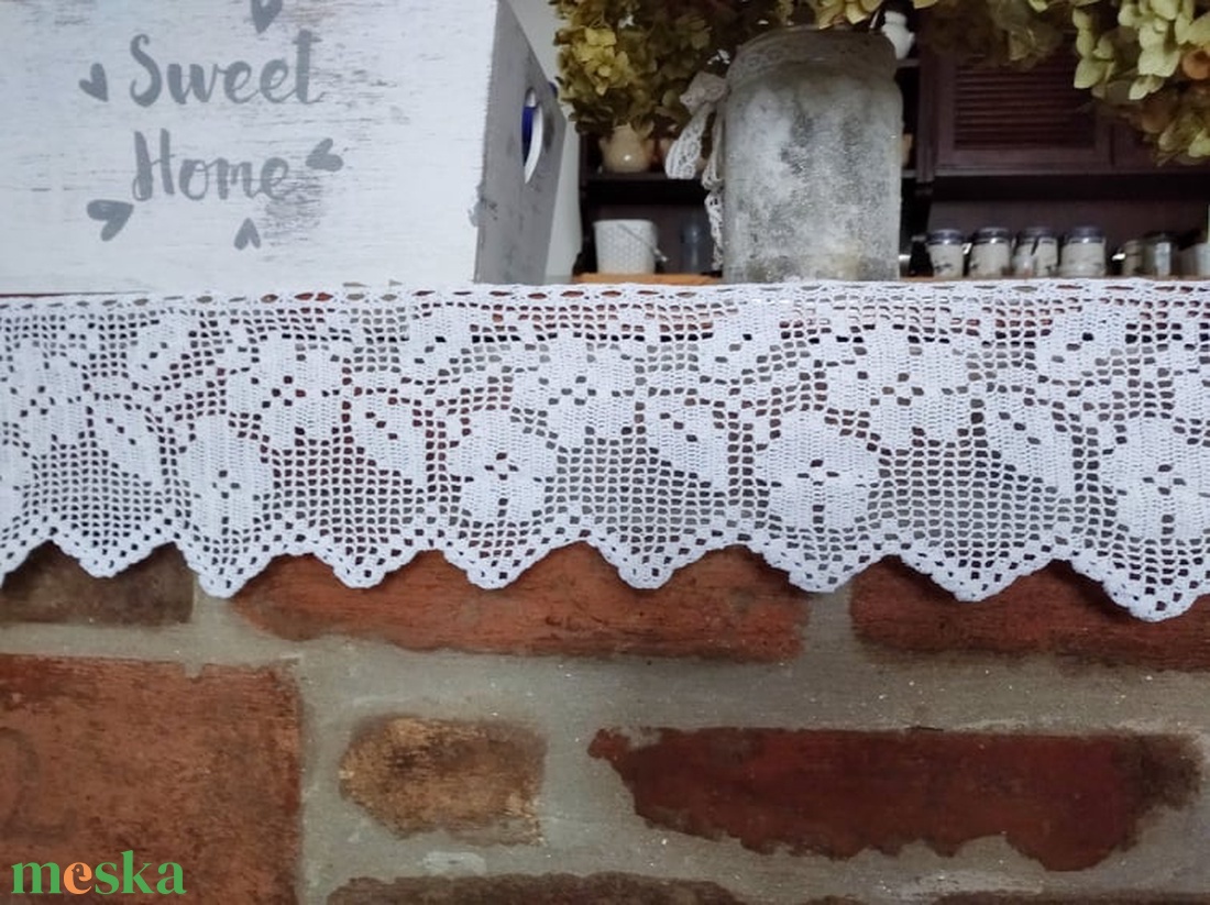 Futó  virágok-Fehér horgolt vintage stílusú csipke polc csík - otthon & életmód - dekoráció - asztal és polc dekoráció - horgolt & csipketerítő - Meska.hu