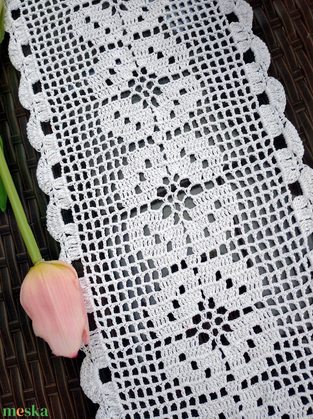 Négylevelű lóhere-Fehér horgolt asztali futó terítő - otthon & életmód - konyhafelszerelés, tálalás - tálalás - terítő - Meska.hu