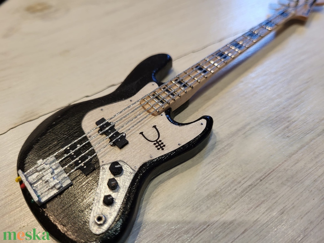 Gitármakett - Geddy Lee/Rush együttes Jazz Bassgitár - művészet - makett, modell - Meska.hu Gitármakett - Geddy Lee/Rush együttes Jazz Bassgitár - művészet - makett, modell - Meska.hu