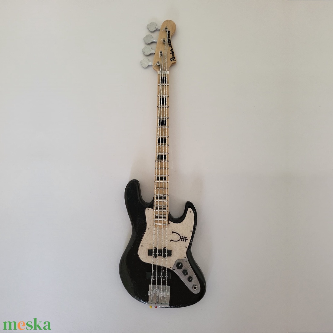 Gitármakett - Geddy Lee/Rush együttes Jazz Bassgitár - művészet - makett, modell - Meska.hu Gitármakett - Geddy Lee/Rush együttes Jazz Bassgitár - művészet - makett, modell - Meska.hu