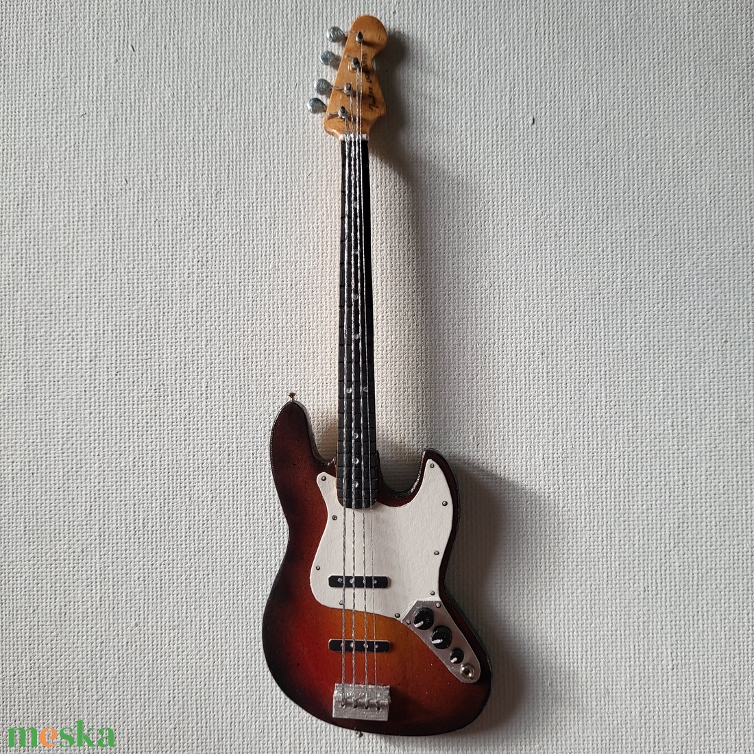 Fender Jazz Bass gitár makett - művészet - makett, modell - Meska.hu