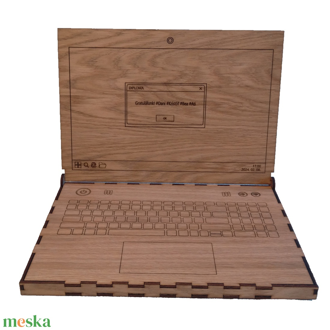 Fa laptop - otthon & életmód - dekoráció - asztal és polc dekoráció - asztaldísz - Meska.hu Fa laptop - otthon & életmód - dekoráció - asztal és polc dekoráció - asztaldísz - Meska.hu