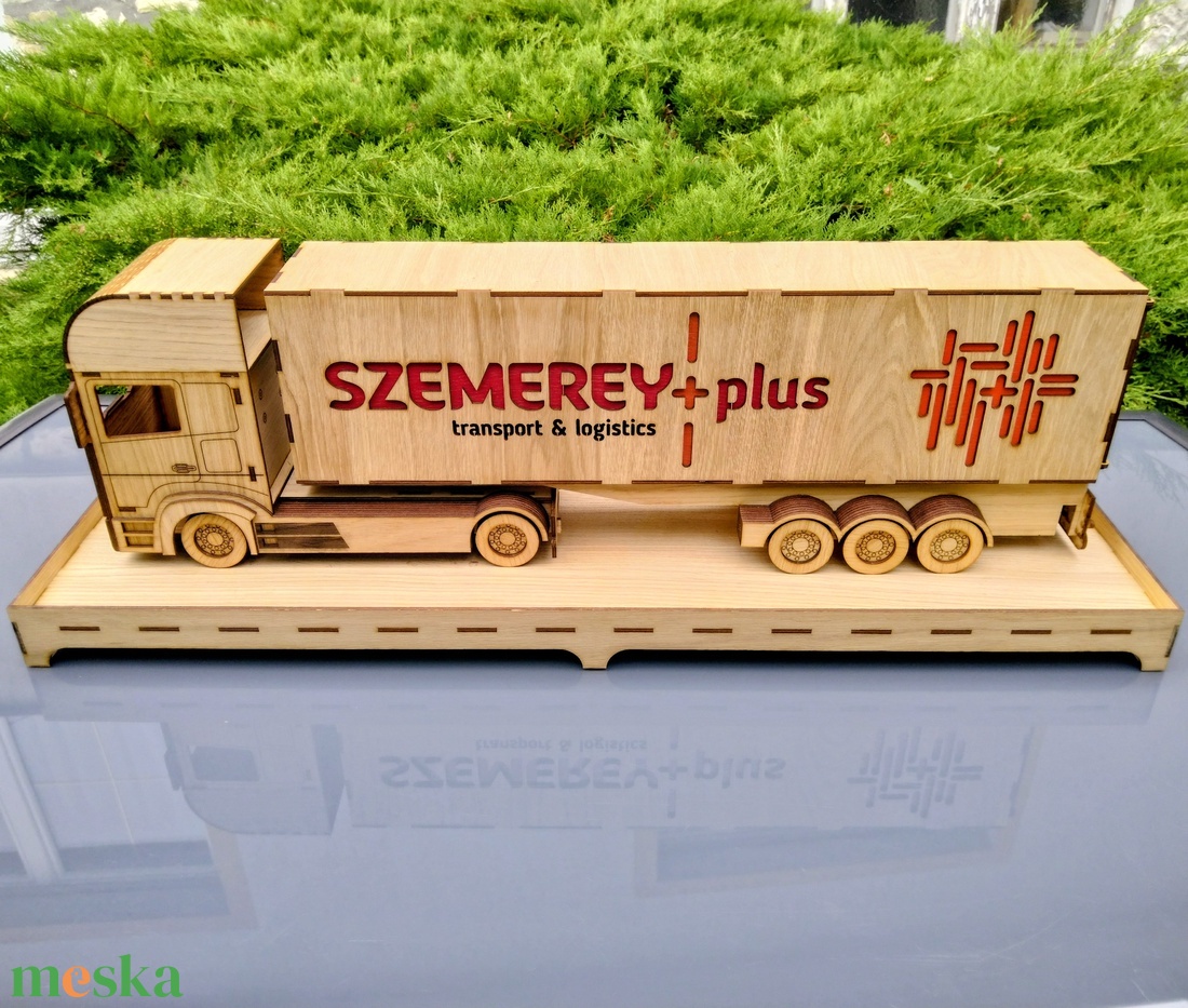 Mercedes Actros L nyerges kamion modell - művészet - makett, modell - Meska.hu