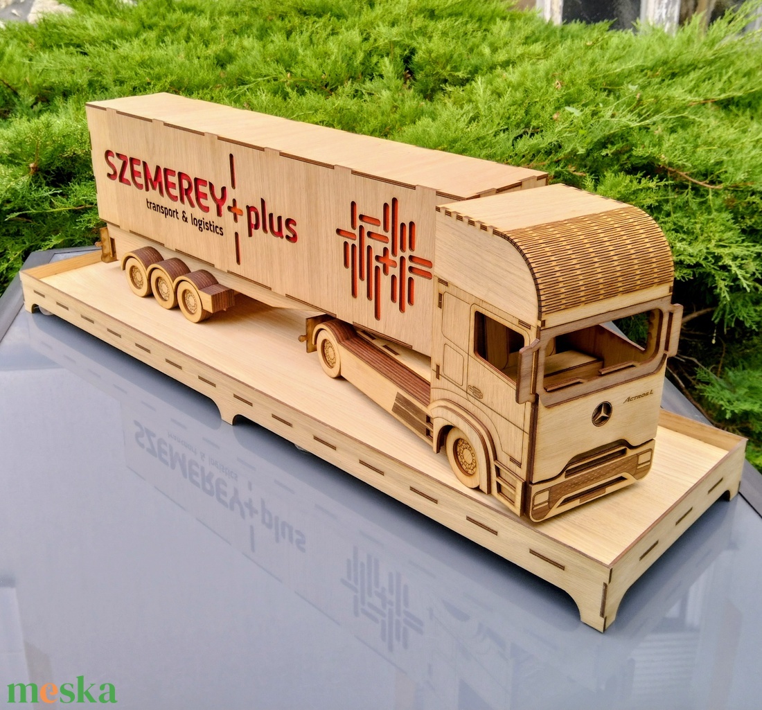 Mercedes Actros L nyerges kamion modell - művészet - makett, modell - Meska.hu